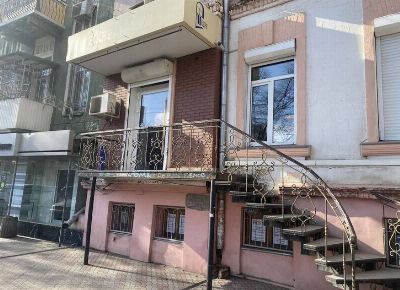 Коммерческая недвижимость офиса 122 м² в Одессе на Леонтовича | Hiworking.com